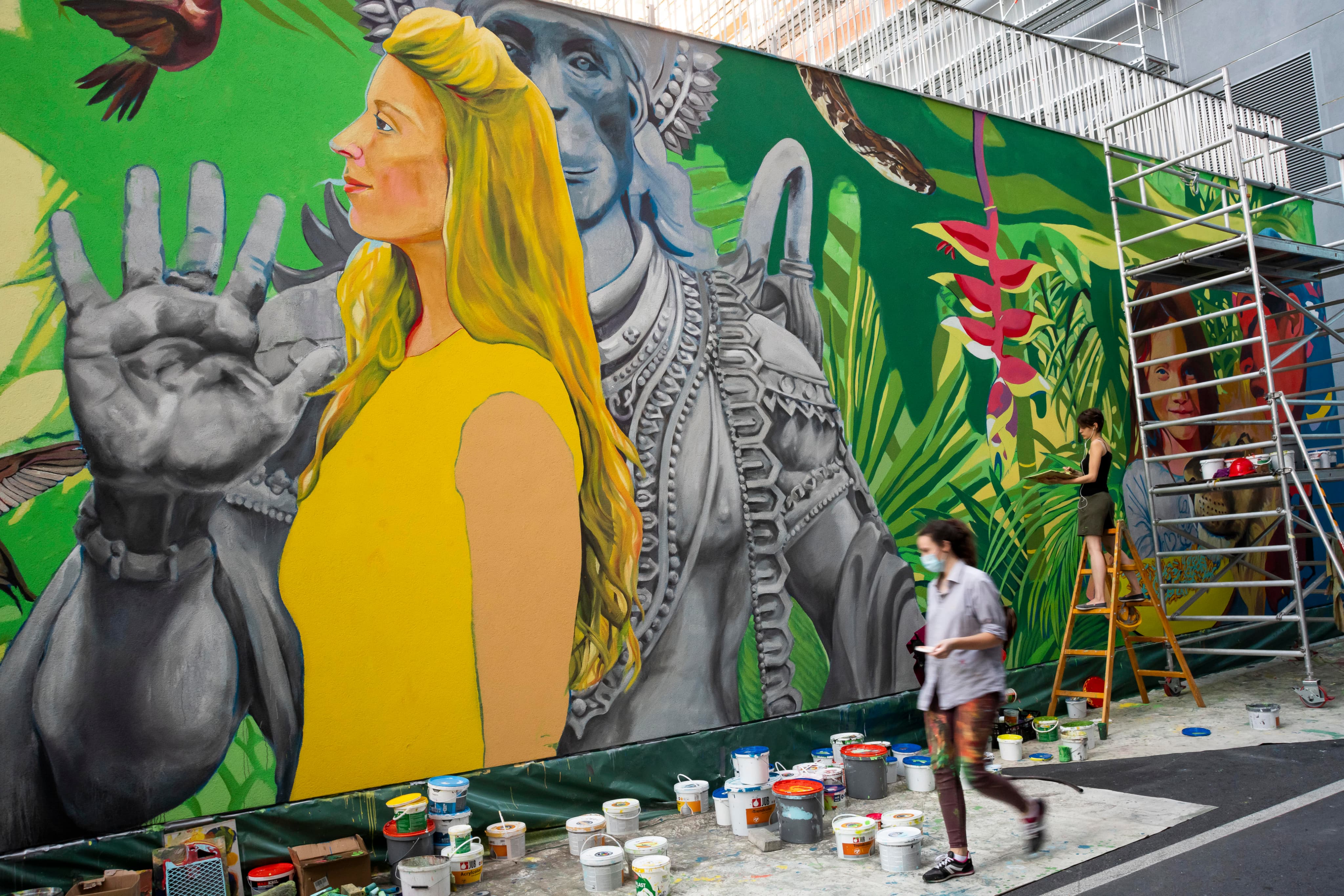 mural-life-slide-8